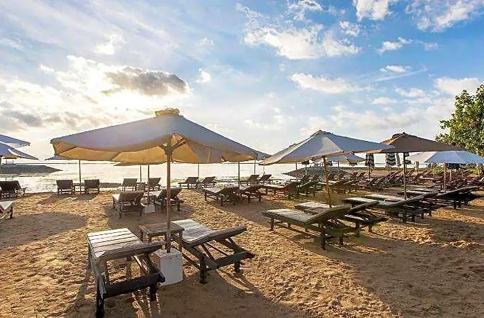 Wantilan Putih 4* Санур